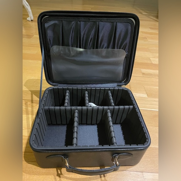 Makeup bag with organizers and led mirror - Picture 3 of 3